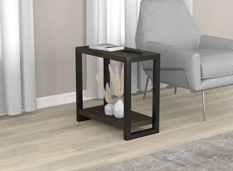 Petite table d'appoint classique avec étagère de rangement