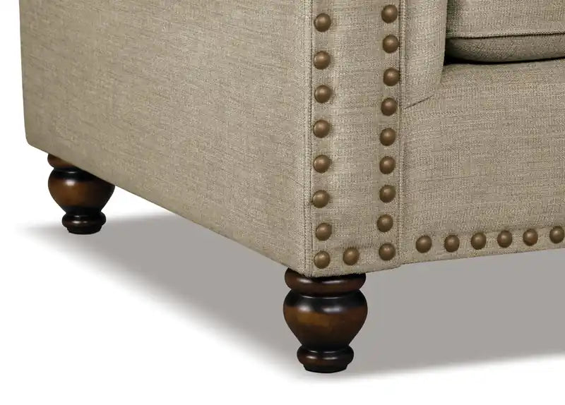 Canapé en tissu chenille 93 po avec garniture cloutée et pieds en bois tournés