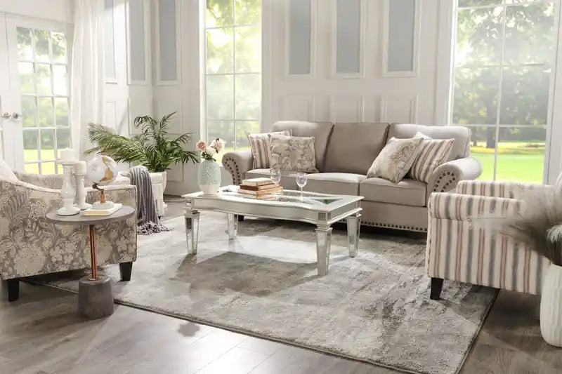 Canapé en tissu chenille 93 po avec garniture cloutée et pieds en bois tournés